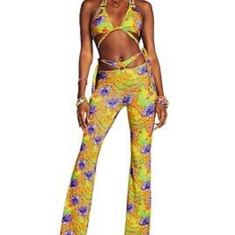 IAMGIA discontinued floral set- worn once perfect condition!!!